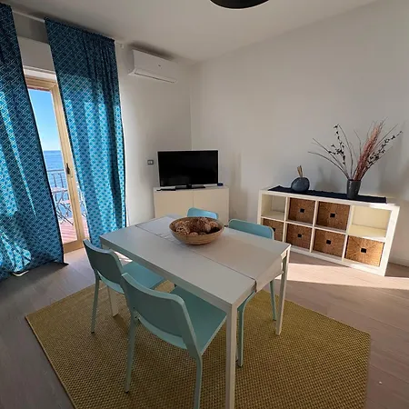 Beachfront Apartamento *