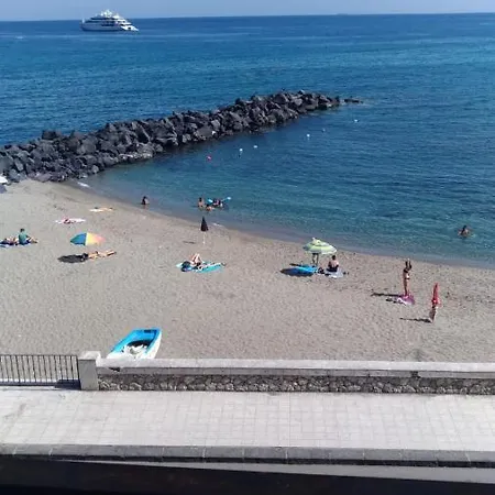 Beachfront Giardini Naxos