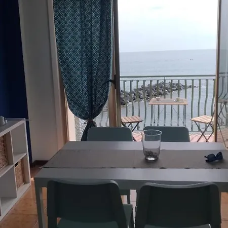 Beachfront Giardini Naxos
